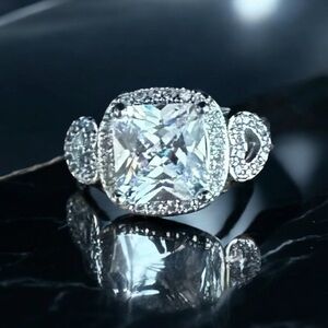 🆕 Women’s ring, 2 carat  cushion square cut, side accents, 14k white gold…
